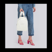 Obrazek Batoh SUITSUIT® Fabulous Fifties Egg White 7 L - bílá - 7 L