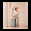 Obrazek Plastový kufr SUITSUIT® Fab Seventies Limestone L - šedá - 91 L