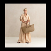 Obrazek Střední cestovní taška SUITSUIT® Fab Seventies Cuban Sand - hnědá - 42 L